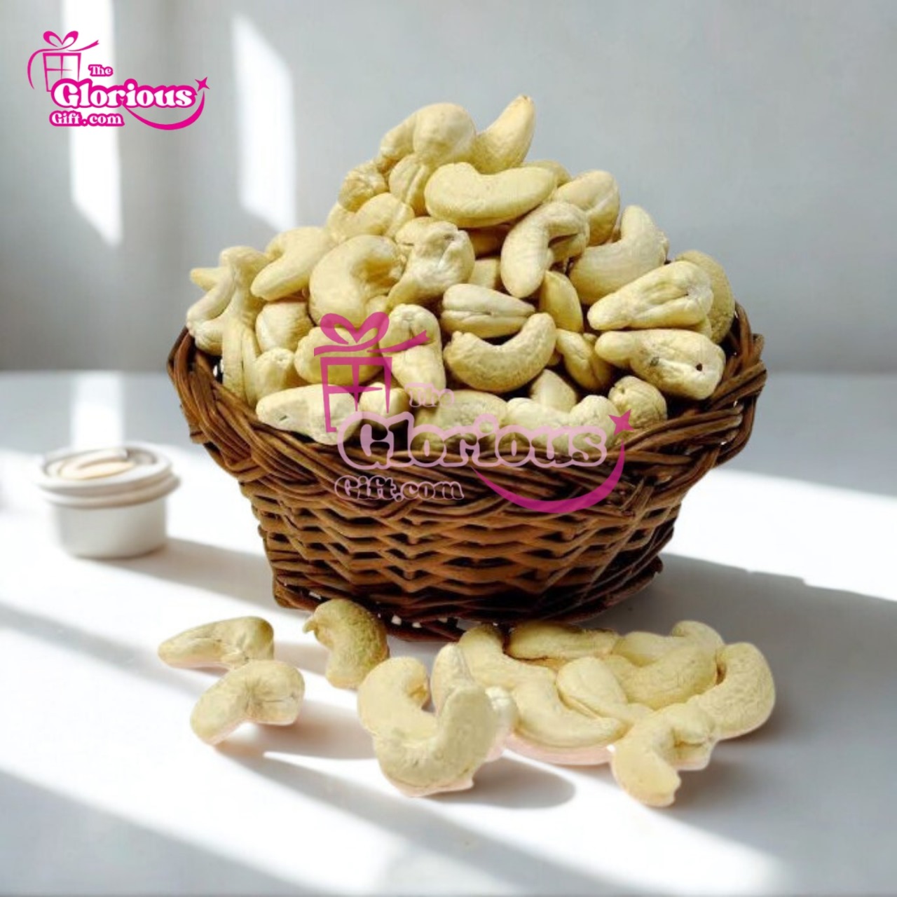 IMG-20251019-WA0018 1kg Cashews Basket - Image 1